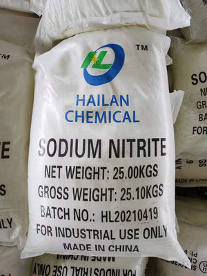 99,0% el nitrito de sodio de la pureza NaNO2 7632-00-0 se descompone en 320°C.