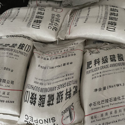 Sulfato de amonio (NH4) 2SO4 utilizado como excelente fertilizante de nitrógeno