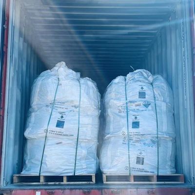 FeCL3 Cloruro férrico muy soluble en polvo sólido marrón oscuro a negro