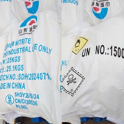 NaNO2 Nitrito de sodio CAS 7632-00-0 Polvo blanco para la industria de la impresión y el teñido
