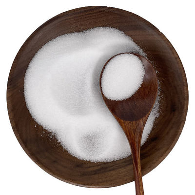 Cloruro de sodio NaCl, sal refinada de grado industrial en forma de grano blanco