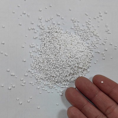 94%-97% Cloruro de calcio Cloruro blanco granular de grado industrial CaCl2 Partículas de cloruro de calcio 25 kg